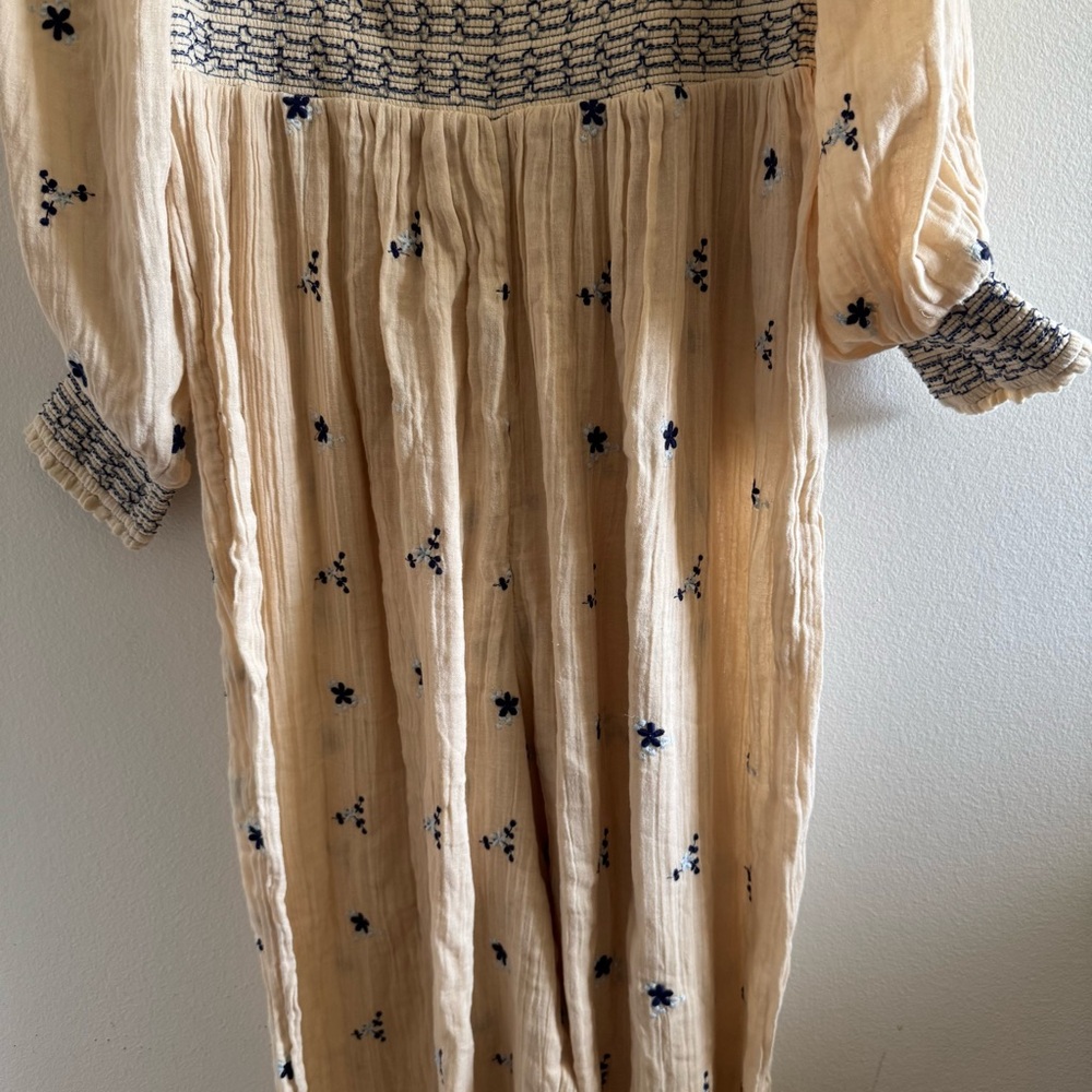 Free People Dahlia Cream Blue Smocked Embroidered Jumpsuit size XL - Picture 8 of 16